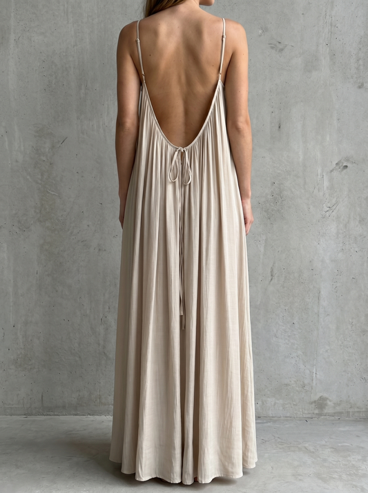 Clara | Vestido espalda al descubierto tirantes ajustables