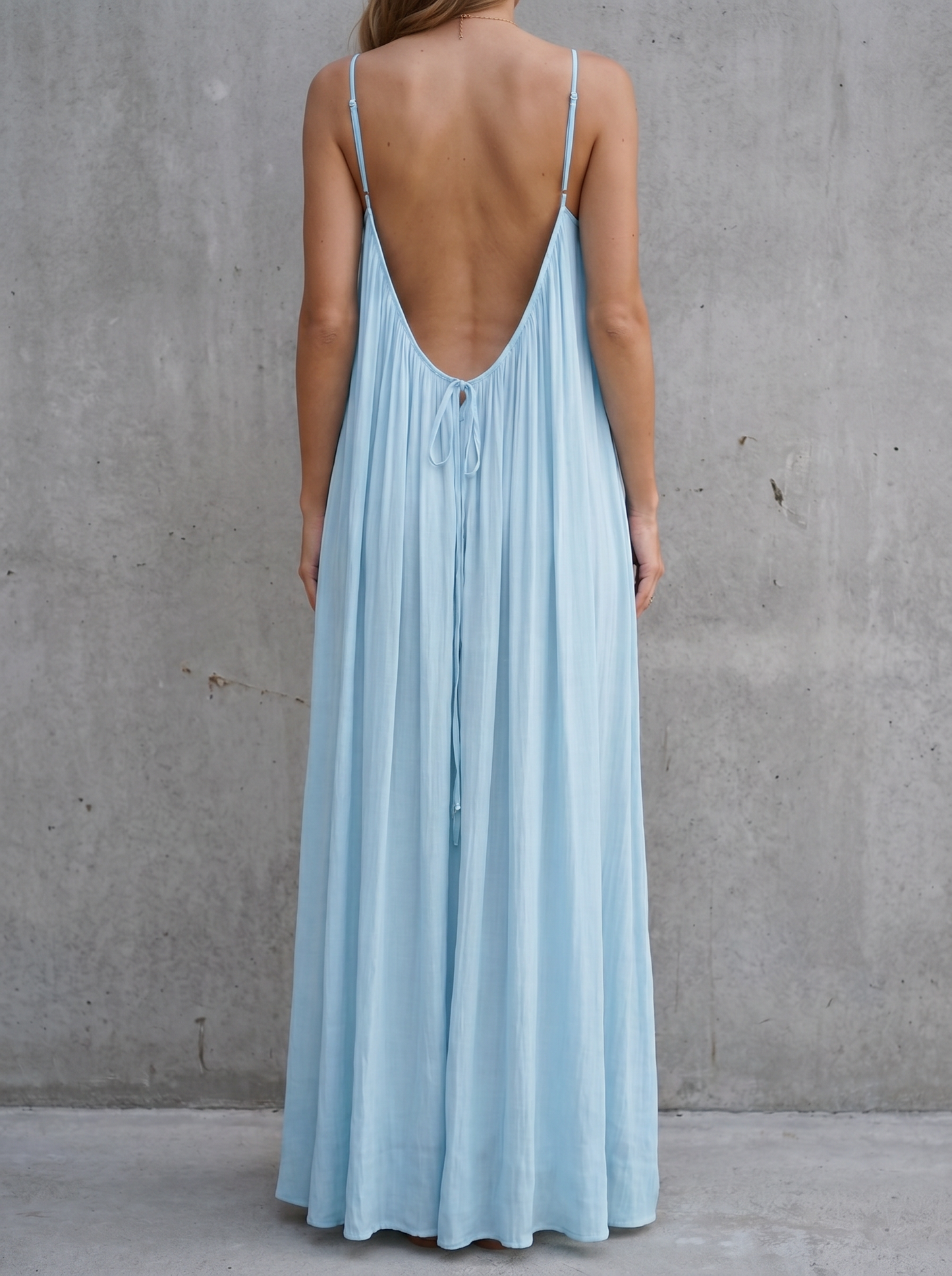 Clara | Vestido espalda al descubierto tirantes ajustables