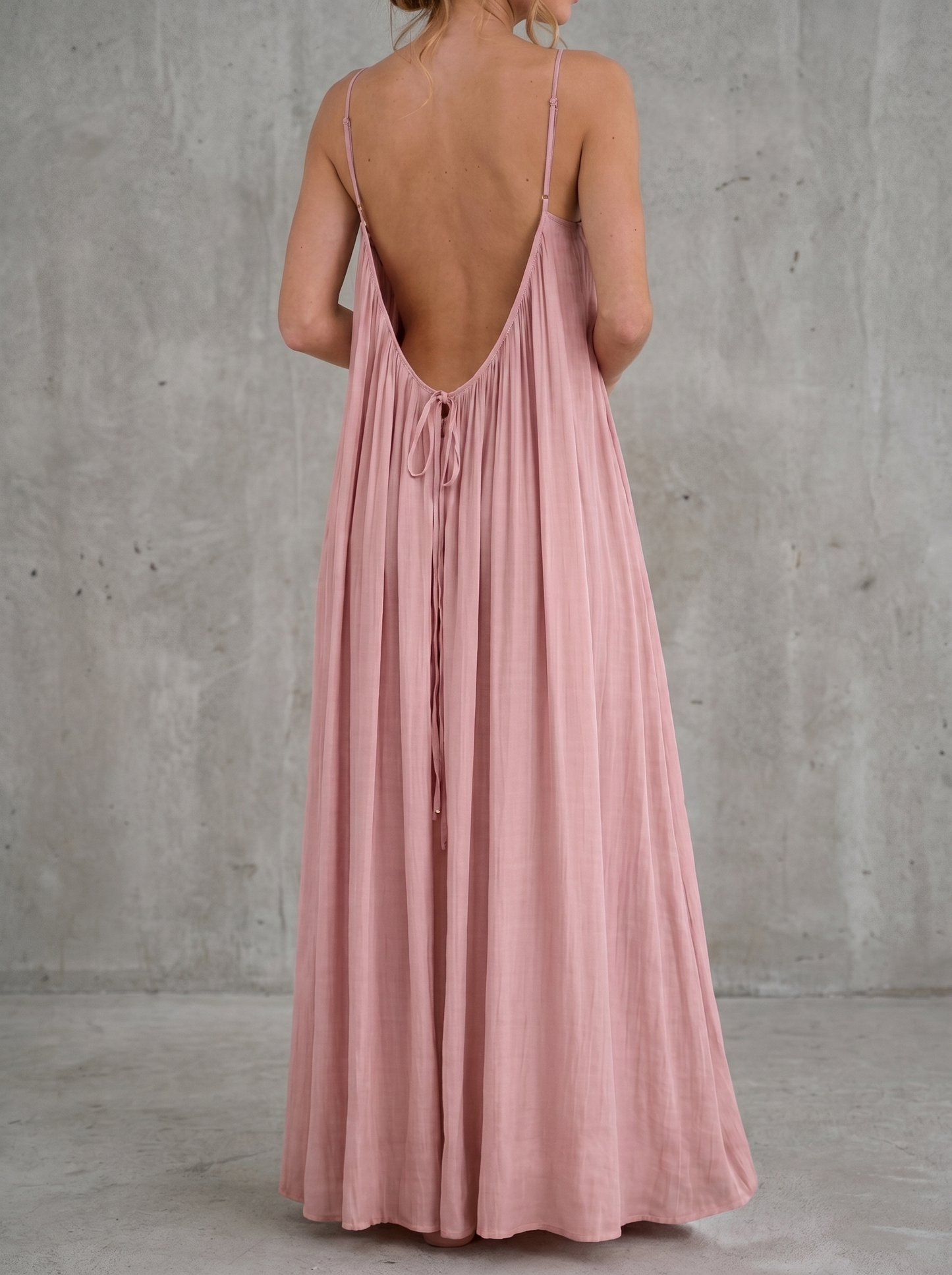 Clara | Vestido espalda al descubierto tirantes ajustables
