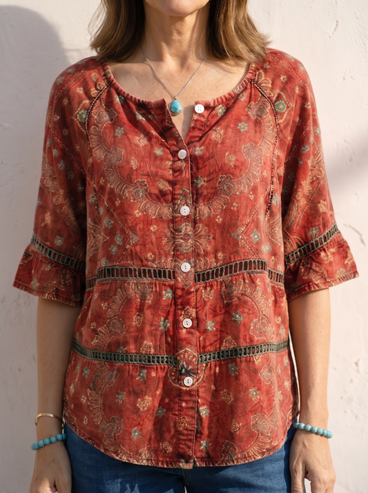 Blusa vintage con estampado étnico